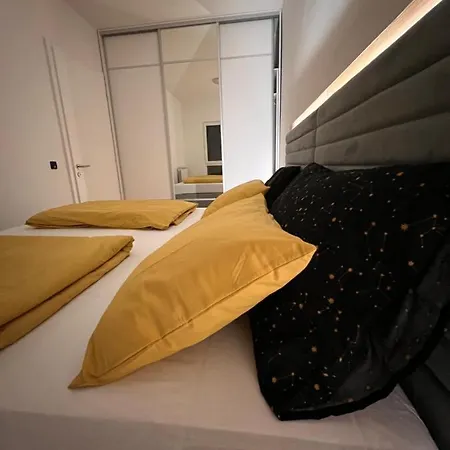 Luxury King Size Bed