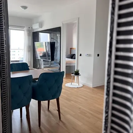 Apartment Luxury King Size Bed