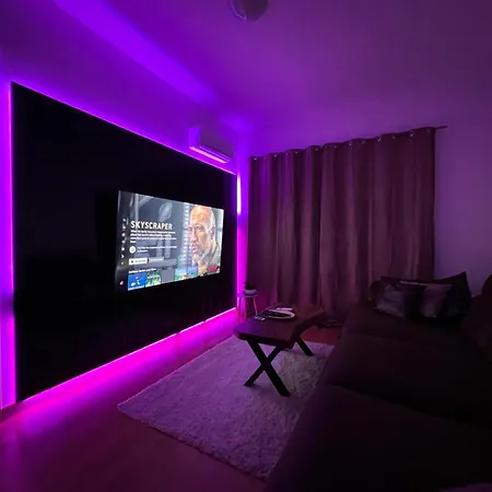 Luxury King Size Bed *