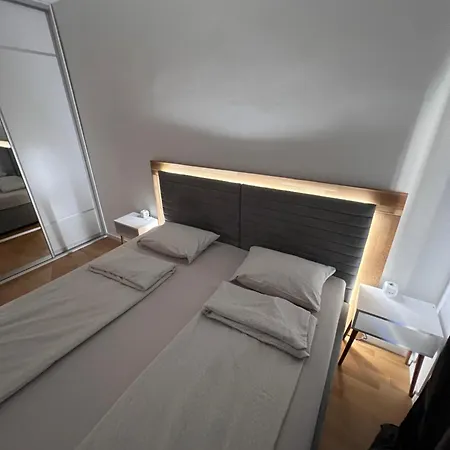 Luxury King Size Bed