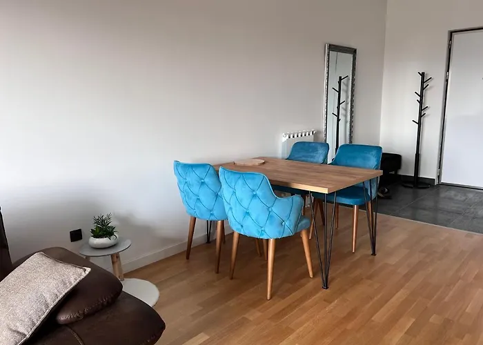 Luxury King Size Bed